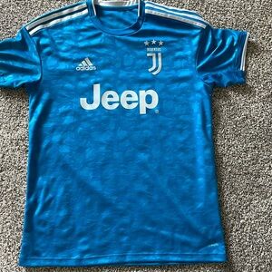 Juventus 19/20 away top